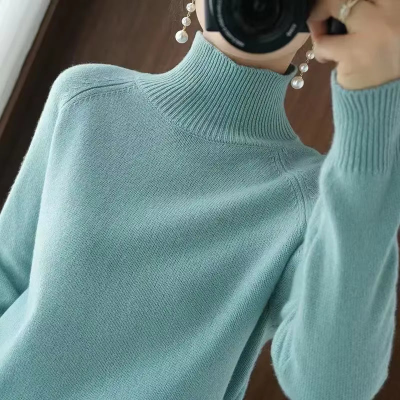 Olga | Warm winter turtleneck sweater for women - perfect for cold days SeekCTRL