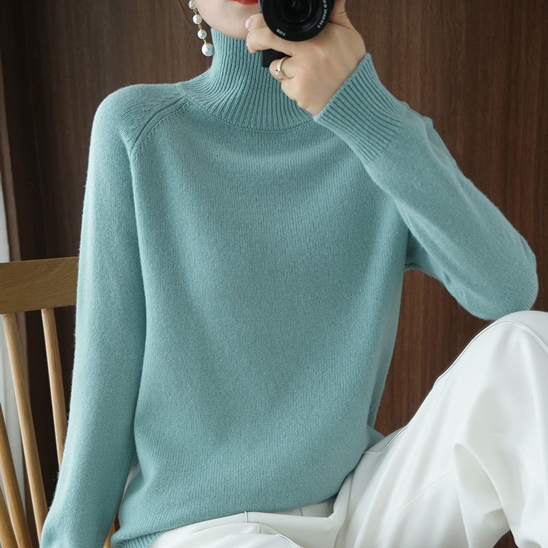 Blue turtleneck sweater for women, long sleeves, soft material, fashionable, elegant, fall fashion.